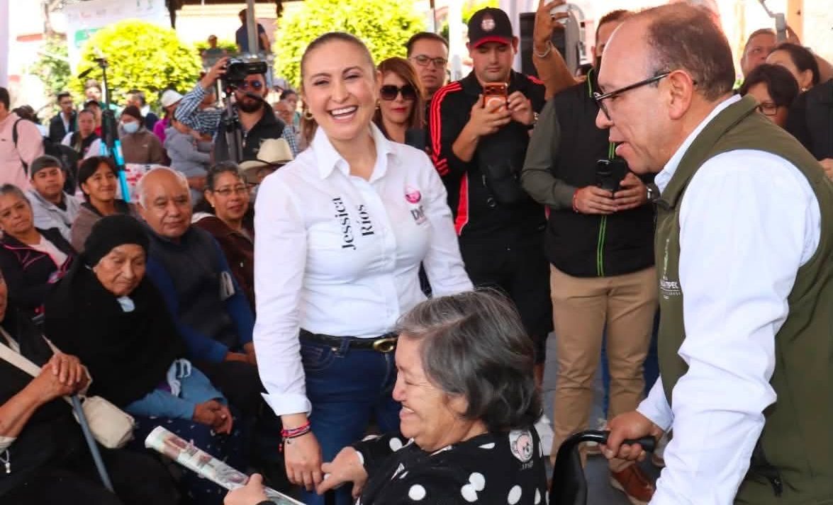 Jornada de salud acerca servicios médicos a familias de Zinacantepec