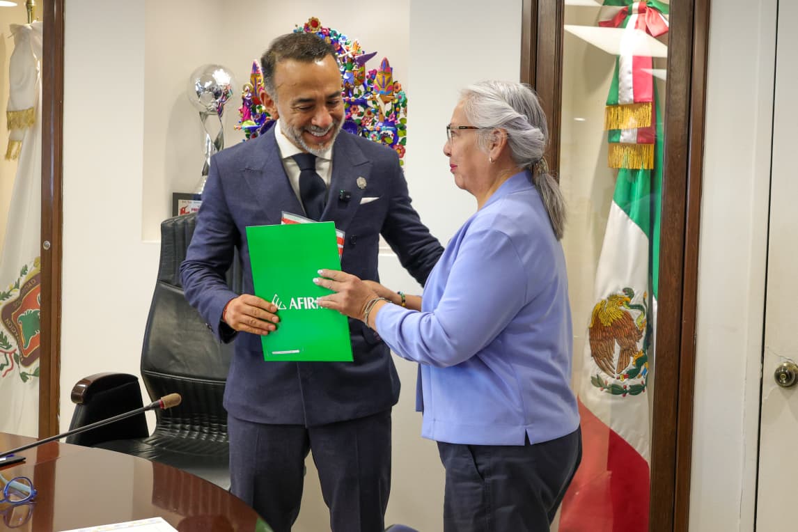 Metepec entrega primeros microcréditos del programa “Creer para Crecer”