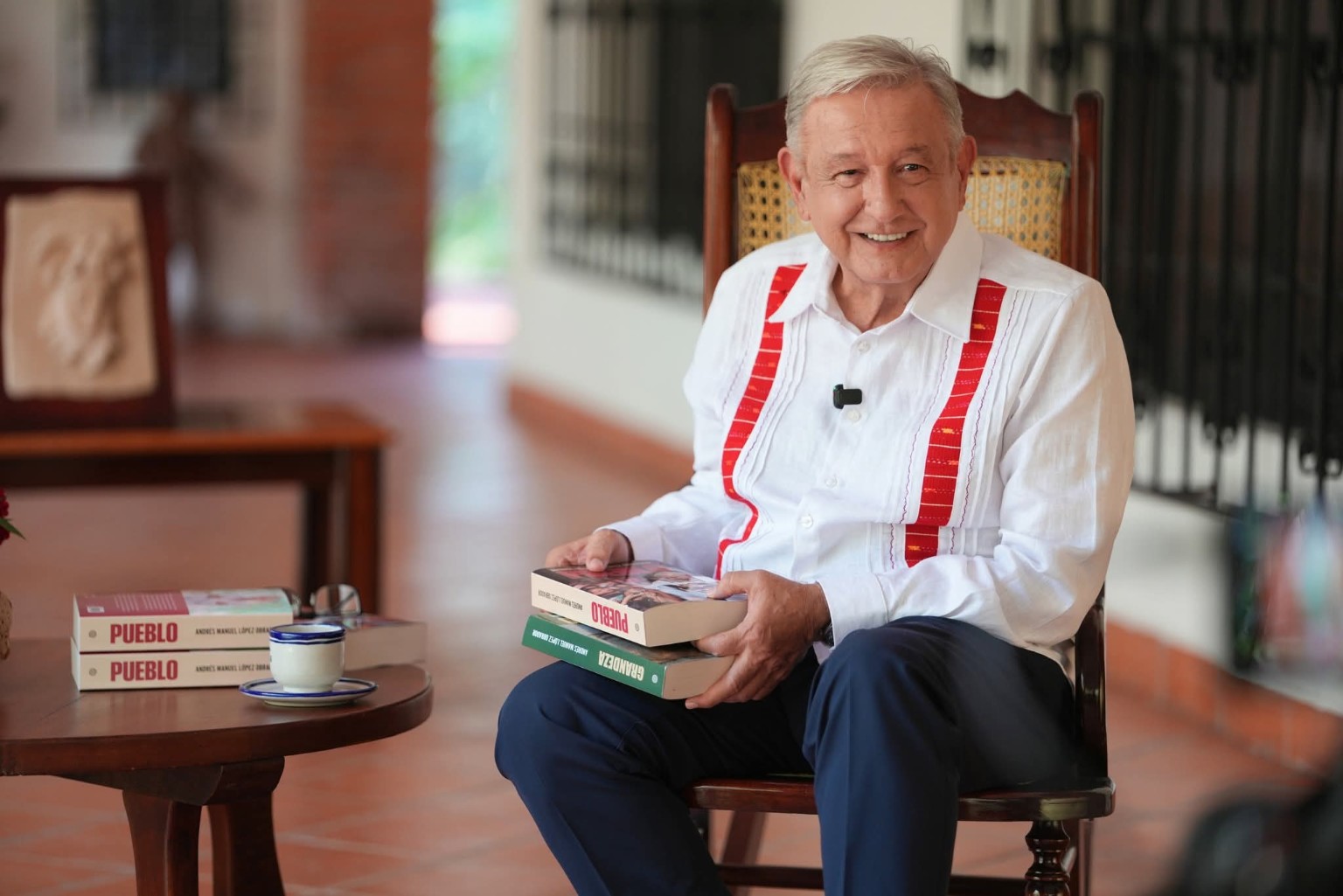 AMLO reaparece desde Palenque: defiende su legado, respalda a Sheinbaum y presenta Pueblo